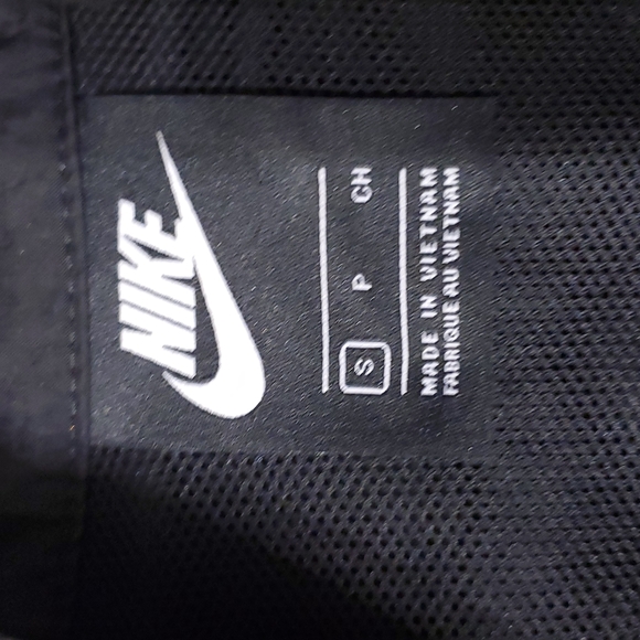Women's Nike windbreaker - Picture 3 of 8